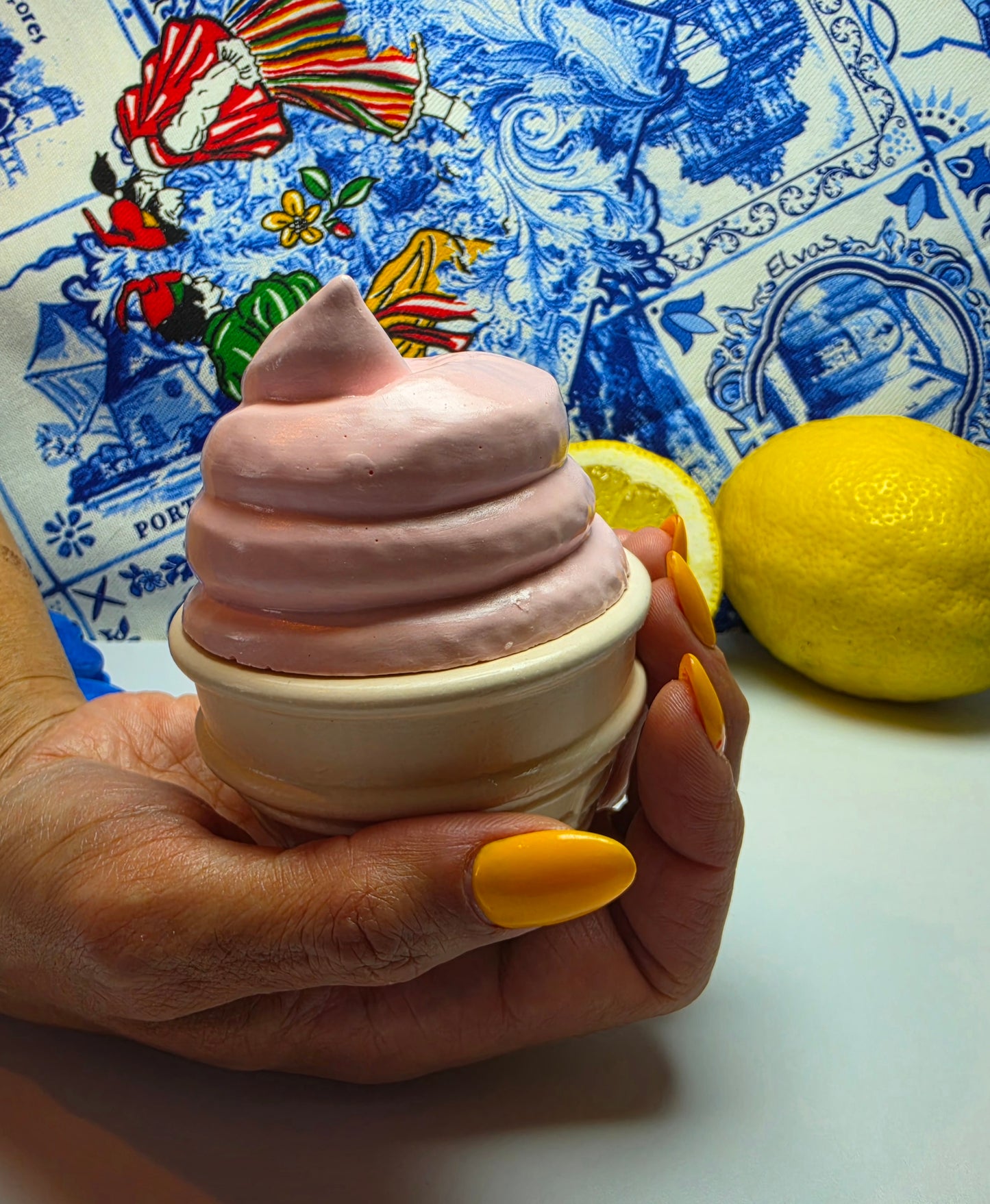 Eiscreme Traum – Sojawachskerze in Eisform