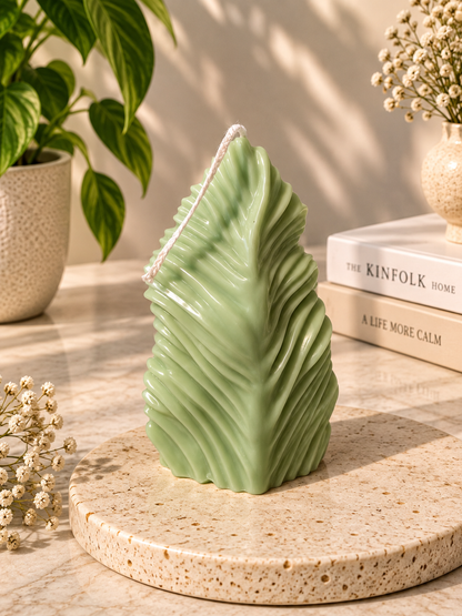 🍃 Blattlicht – Handgefertigte Designkerze