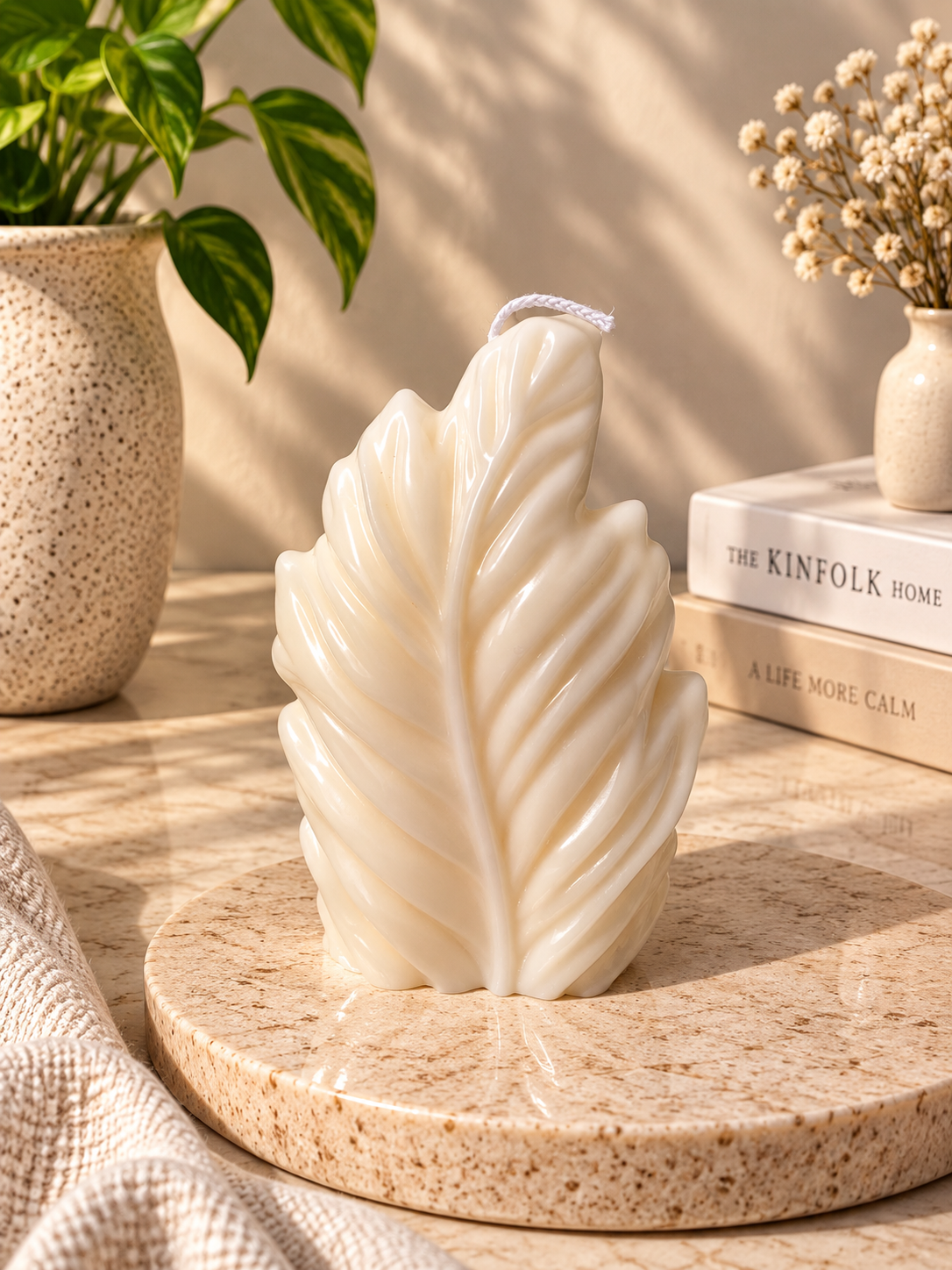 🍃 Blattlicht – Handgefertigte Designkerze