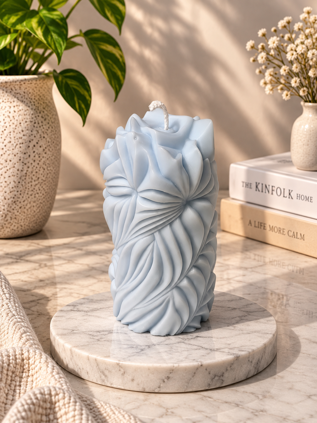 🕯️ Wellenlicht – Handgefertigte Designkerze