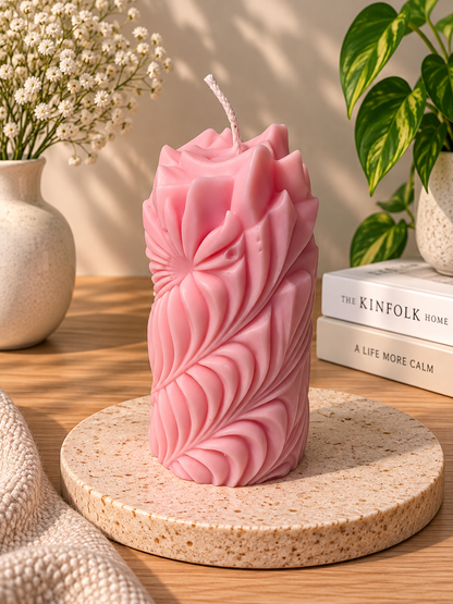 🕯️ Wellenlicht – Handgefertigte Designkerze