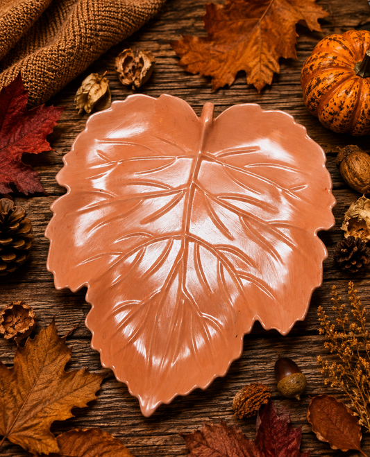 Herbstblatt – Handgefertigter Dekoteller aus Gips 🍂