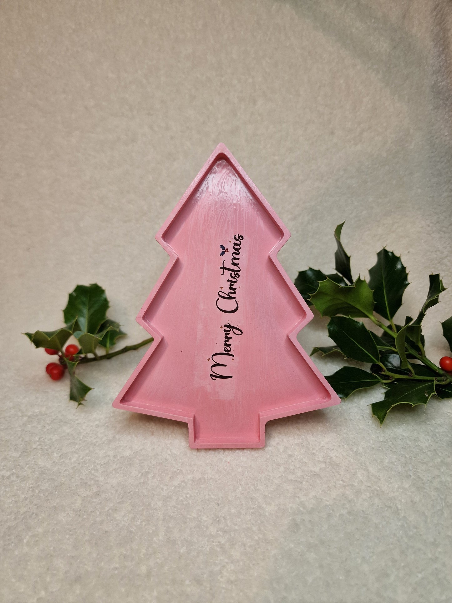 Weihnachtliche Dekoteller – handgefertigt aus Gips