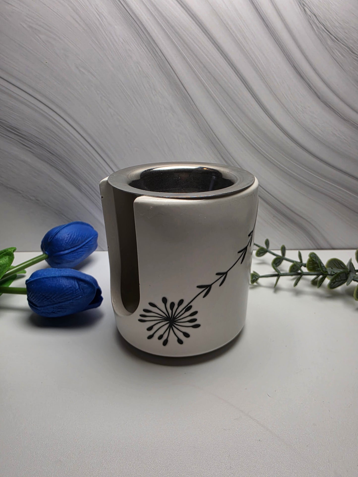 Elegance – Handgefertigter Wax Melt Duftwärmer aus Gips (Höhe 9 cm)