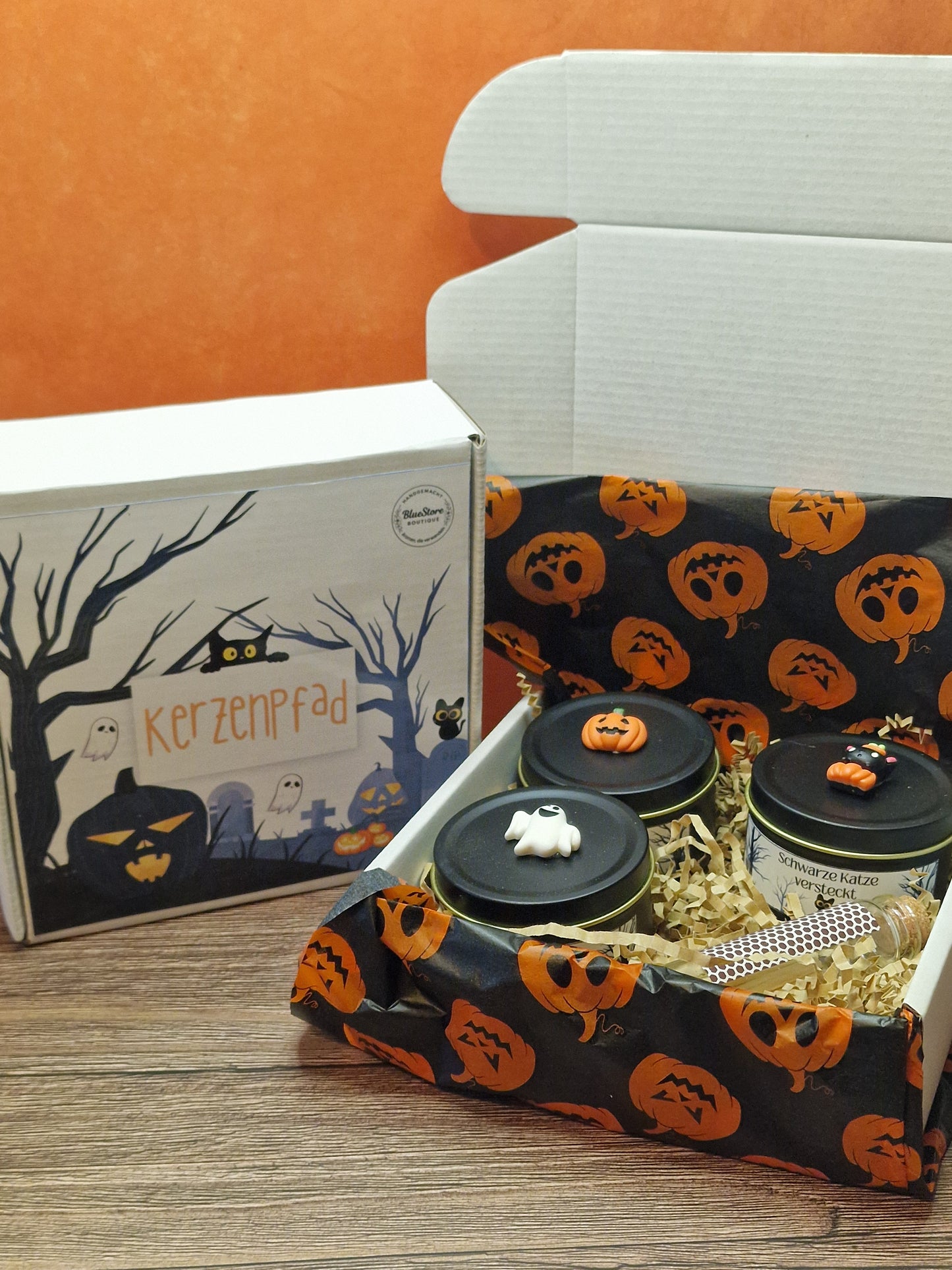 Kerzenpfad – Set aus 3 Sojakerzen in Halloween-Dosen