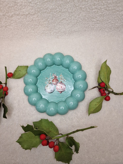 Weihnachtliche Dekoteller – handgefertigt aus Gips