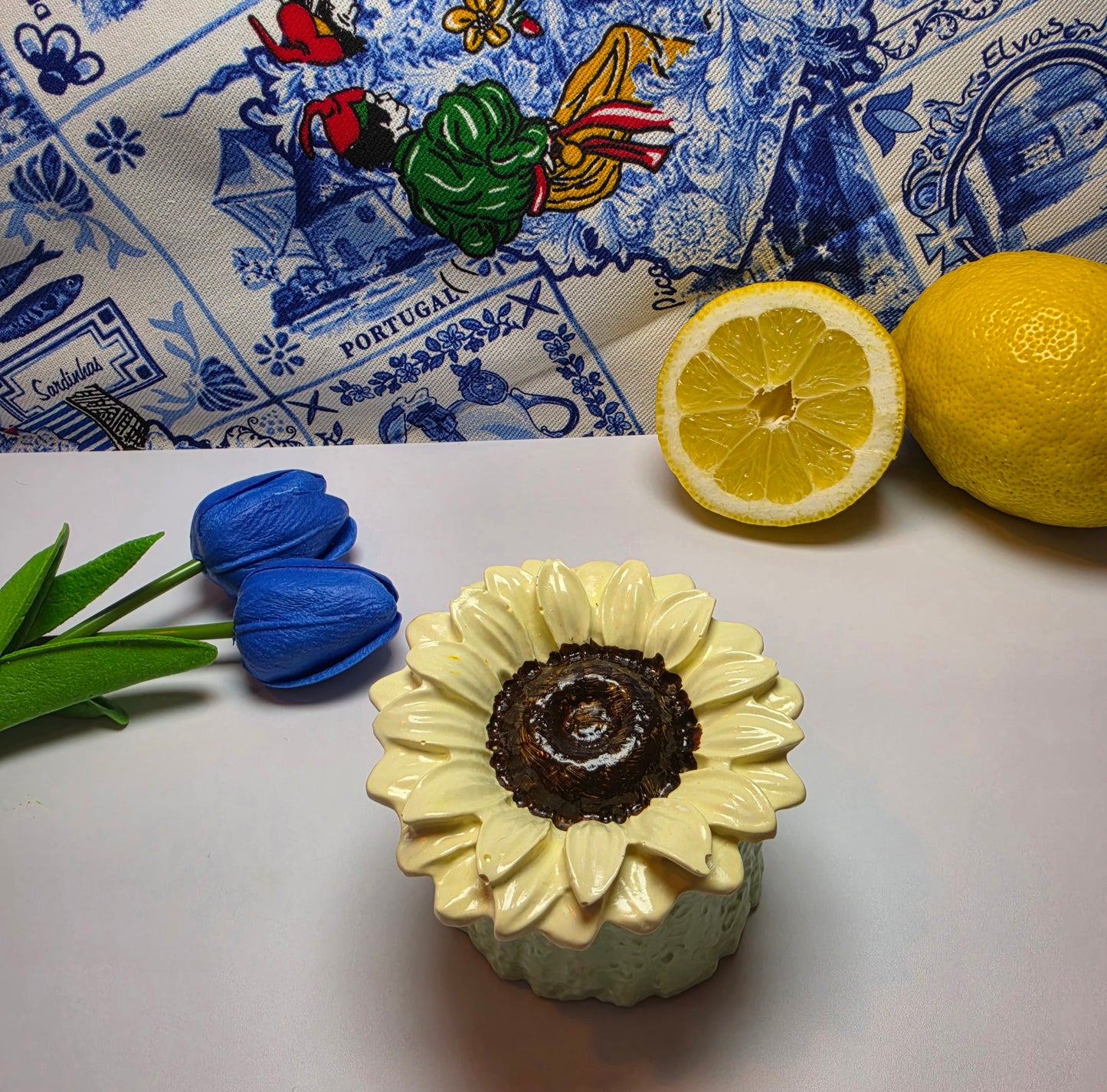 Weiße Tee Sonne – Weißer Tee Duftkerze im Sonnenblumen-Design