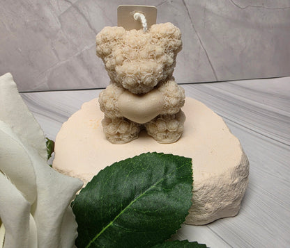 Rosenbär Duftkerze – Handgemacht aus Soja- &amp; Bienenwachs