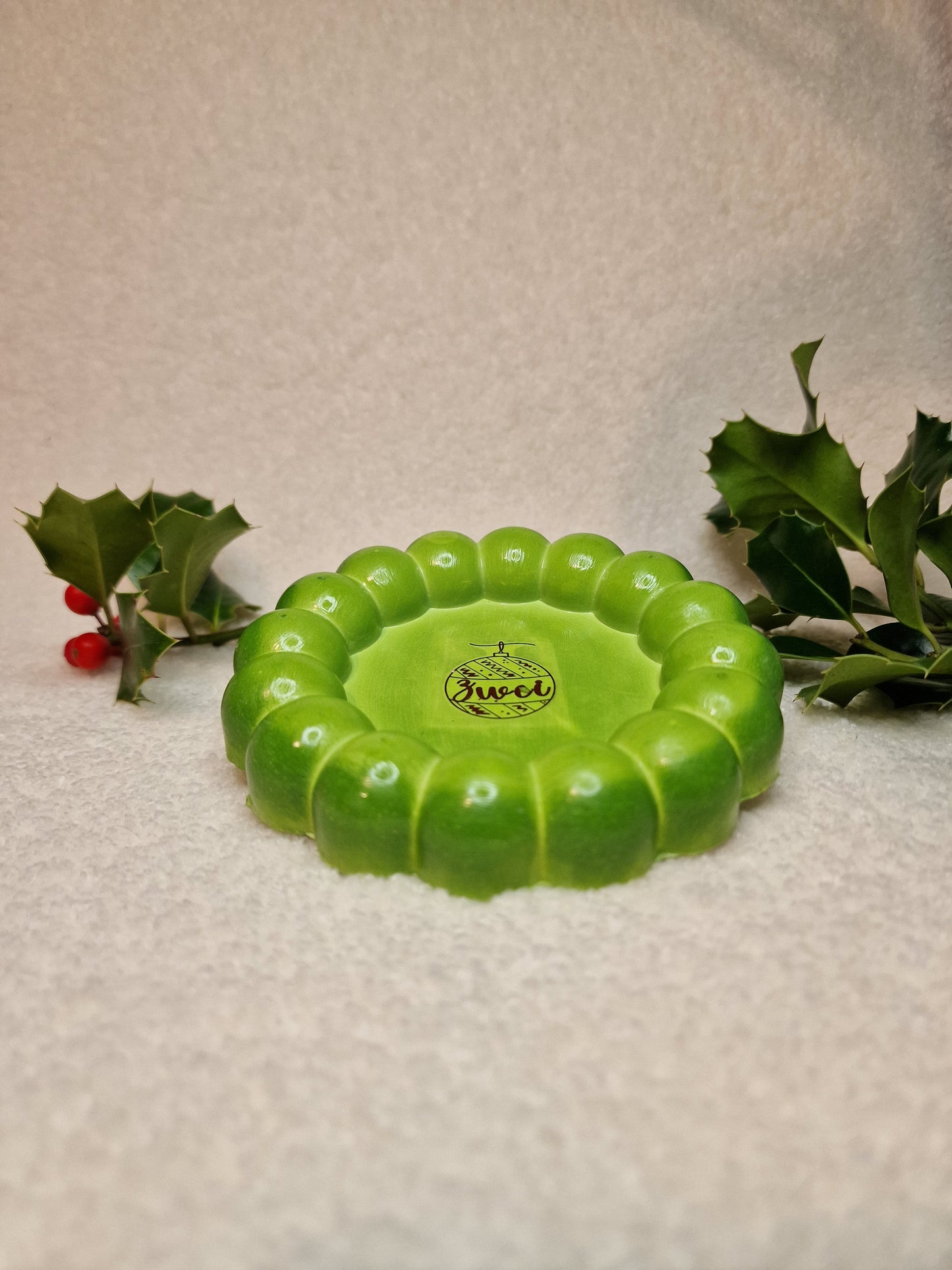 Weihnachtliche Dekoteller – handgefertigt aus Gips