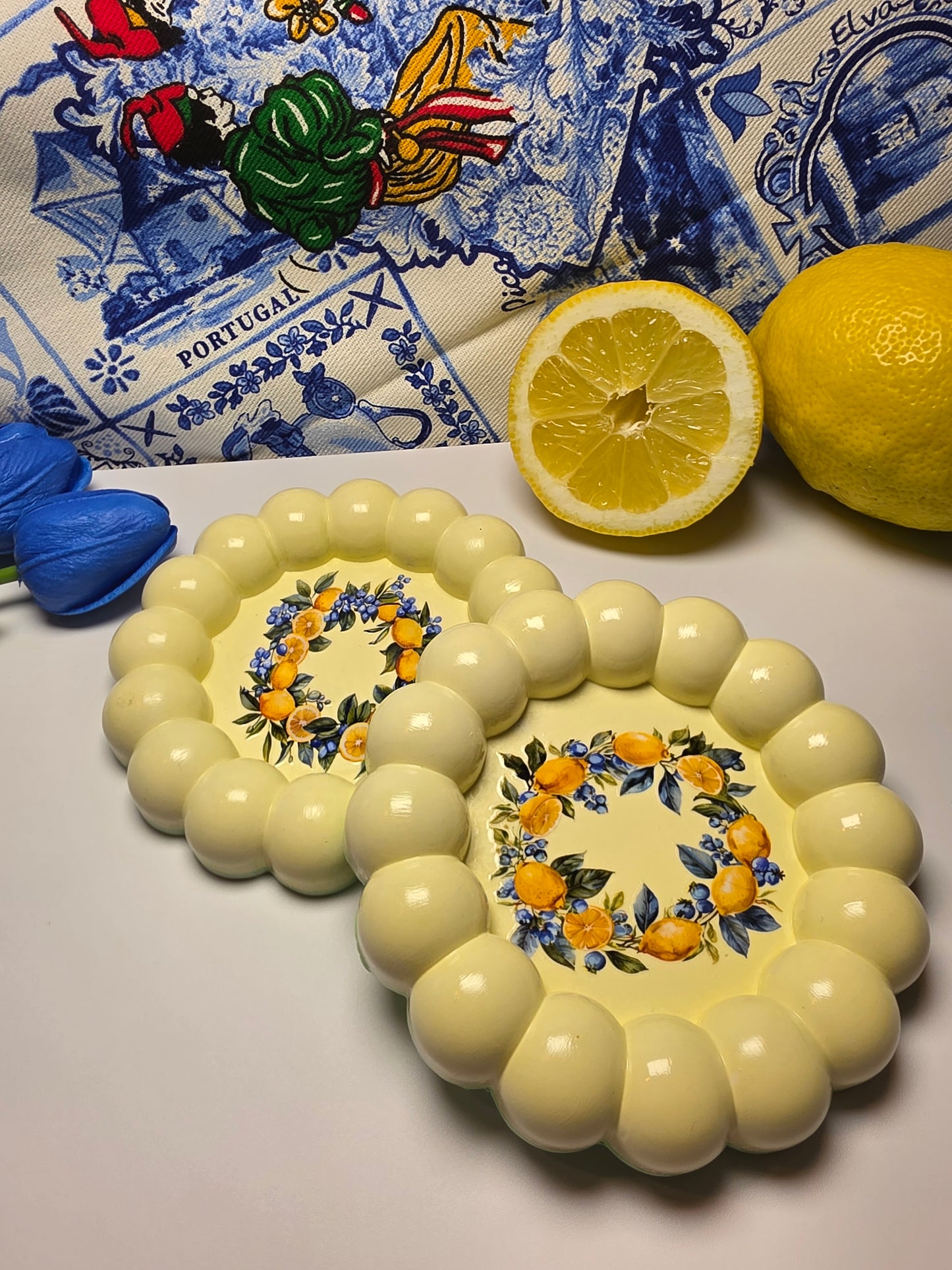 Portugiesischer Sommer – Handgefertigte Gips-Schale (Ø 13 cm)