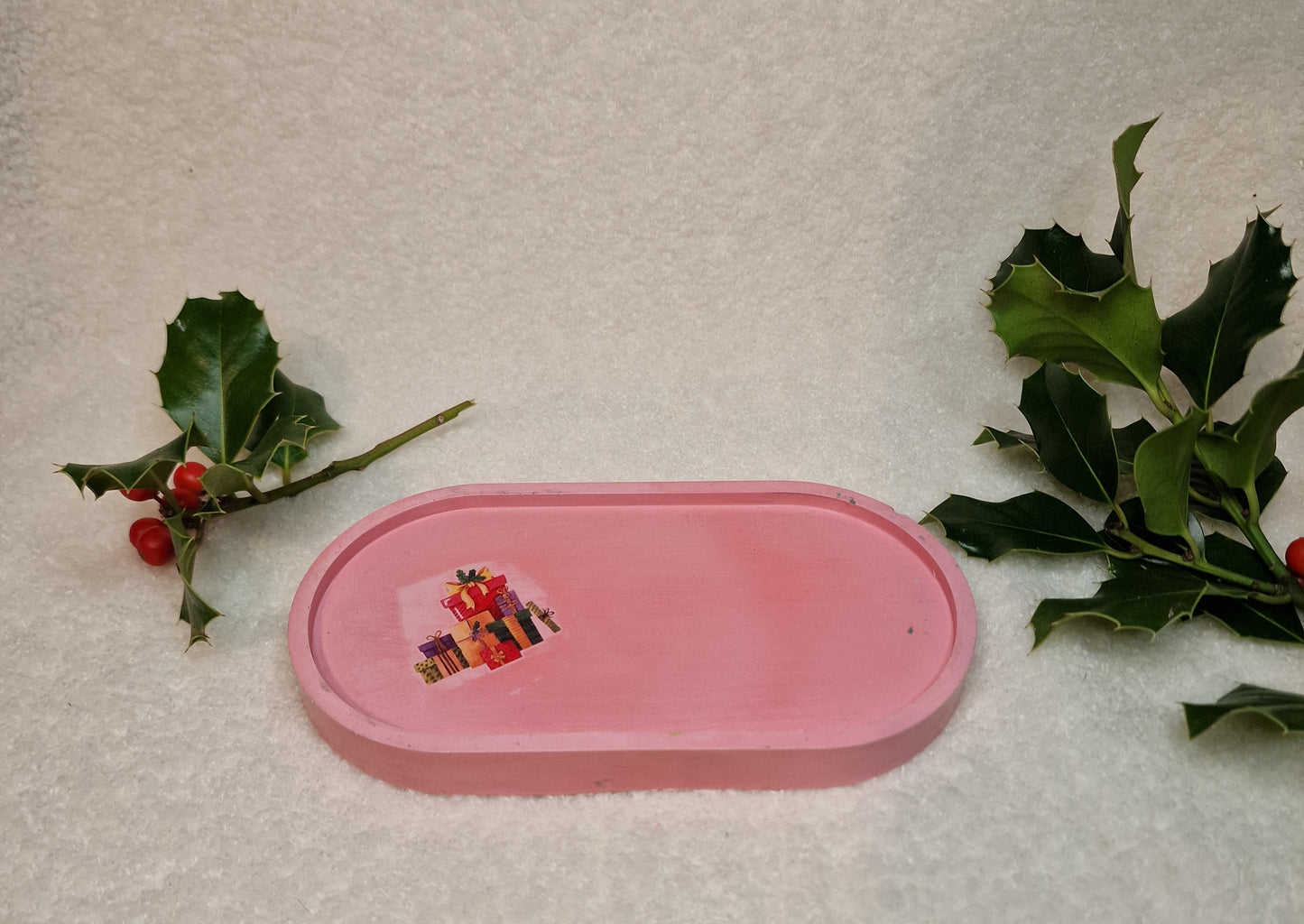 Weihnachtliche Dekoteller – handgefertigt aus Gips