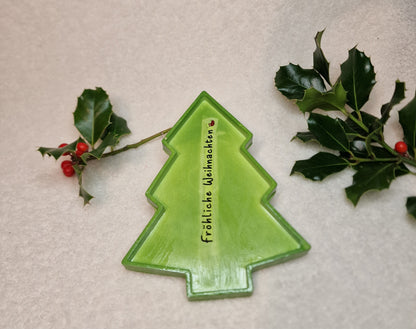 Weihnachtliche Dekoteller – handgefertigt aus Gips