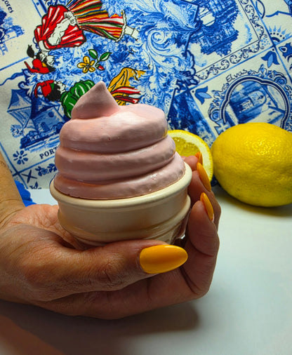 Eiscreme Traum – Sojawachskerze in Eisform
