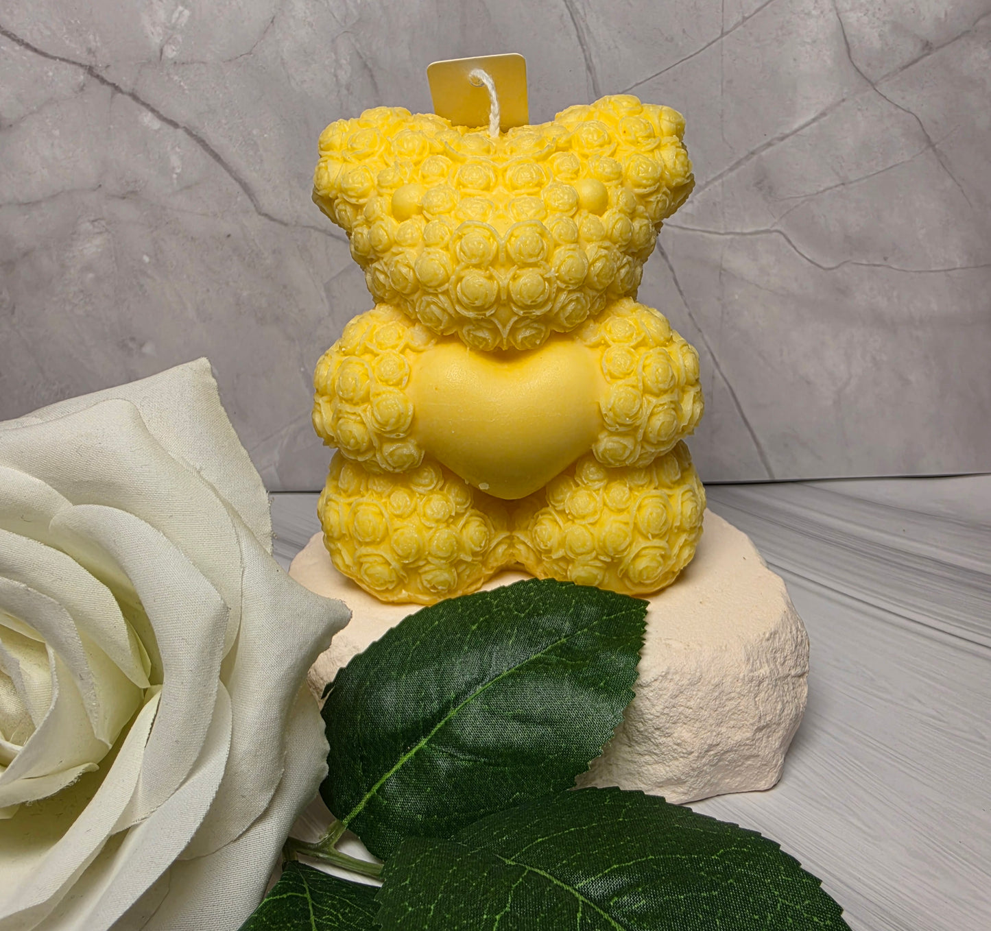 Rosenbär Duftkerze – Handgemacht aus Soja- &amp; Bienenwachs